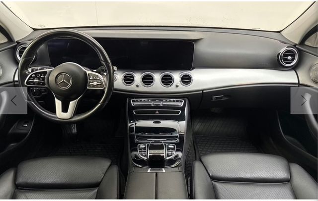 MERCEDES-BENZ E 220 d 4MATIC T Autom. -