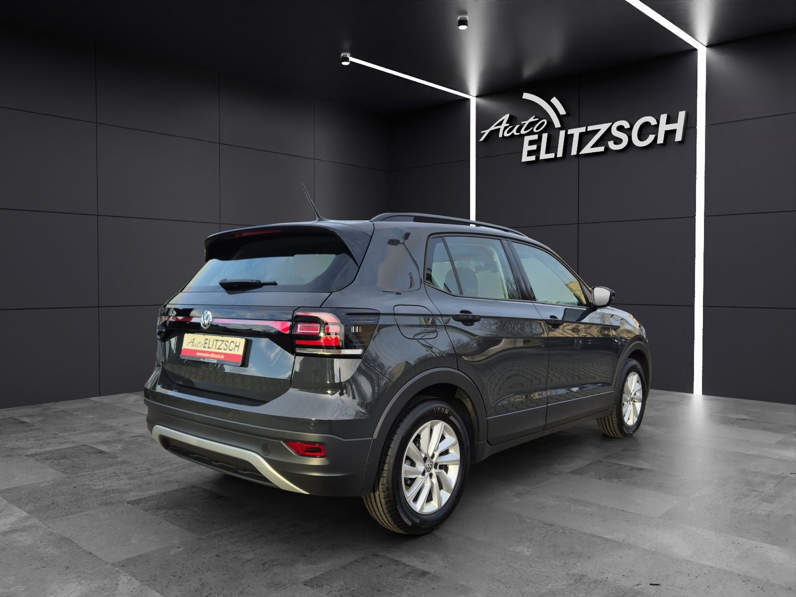 Fahrzeugabbildung Volkswagen T-Cross TSI Life DSG NSW SHZ