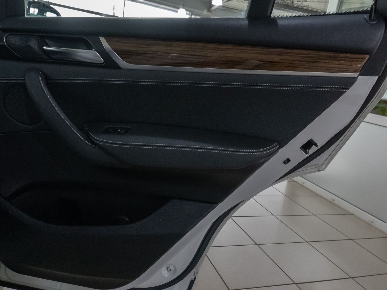 Fahrzeugabbildung BMW X3 xD30d Panorama HUD HiFi Xenon PDC Sport Leder