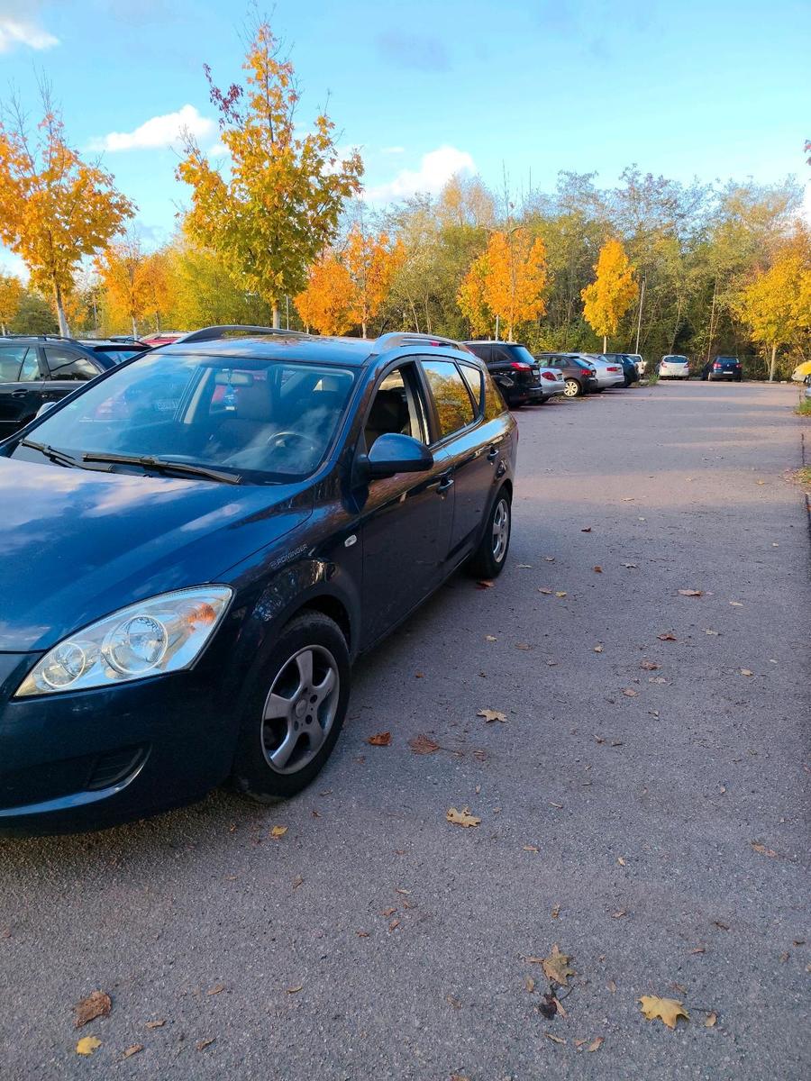 Kia cee'd 2009 — photo 6
