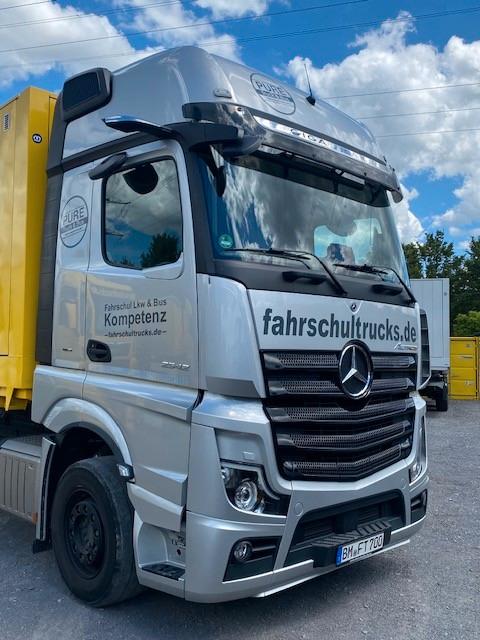 Mercedes-Benz Actros 2542 Gigaspace Fahrschul LKW