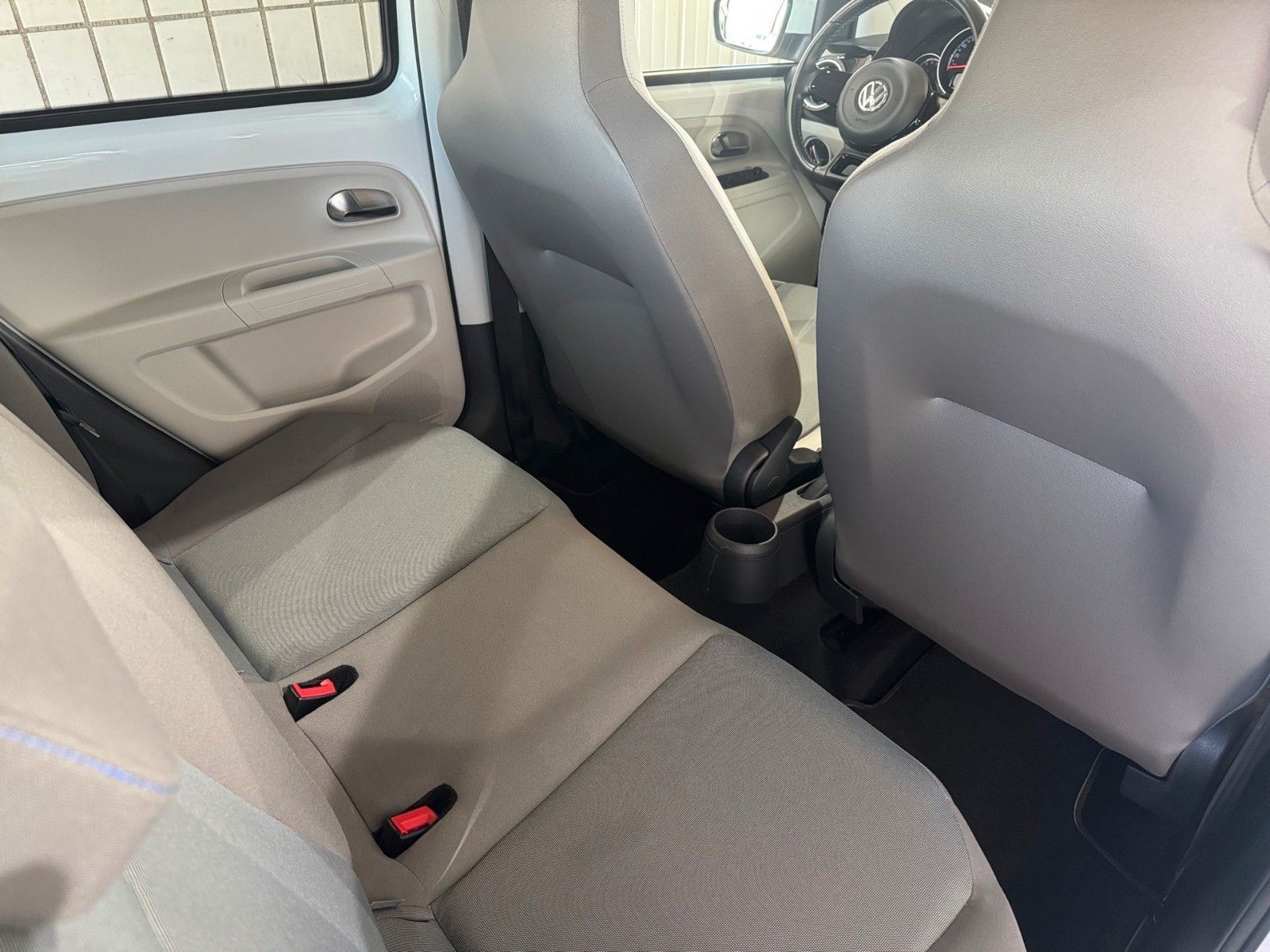 Fahrzeugabbildung Volkswagen e-up! high