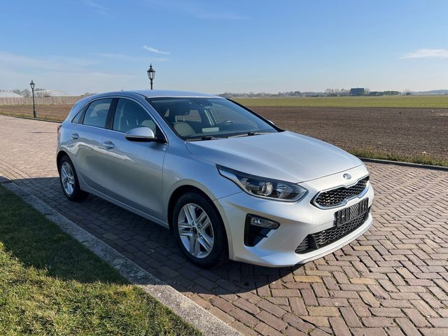 Kia cee'd / Ceed 1.6 CRDi DynamicLine **MARGE ***