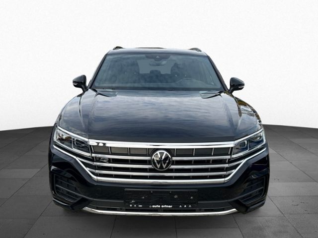 Fahrzeugabbildung Volkswagen Touareg 3.0 V6 TDI R-LINE 4MOTION SOUND AHK NAVI