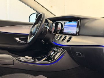 Mercedes E 220 - 9