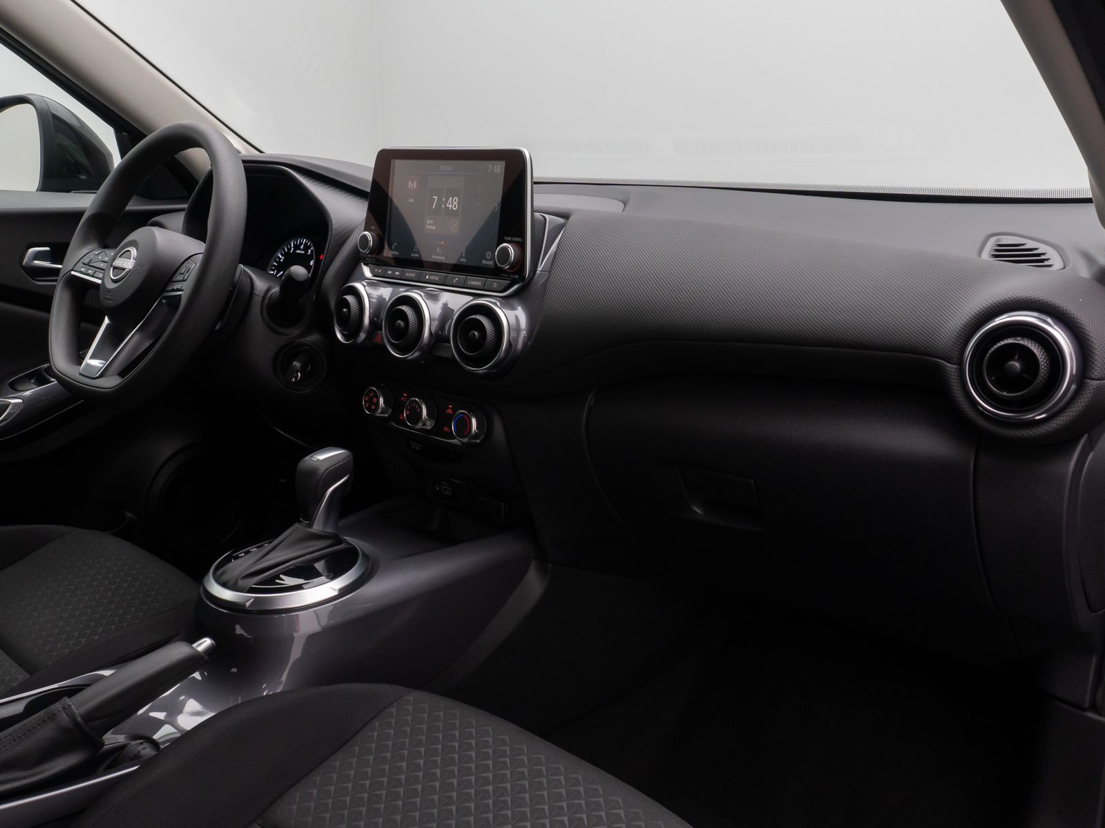 Fahrzeugabbildung Nissan Juke ACENTA Kamera FahrAssist DAB LED Touch LM