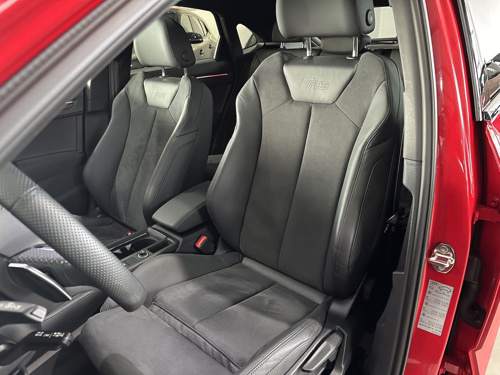 Fahrzeugabbildung Audi RS Q3 Sportback quatt/Matrix/RS-AbGas/Pano/RFK/