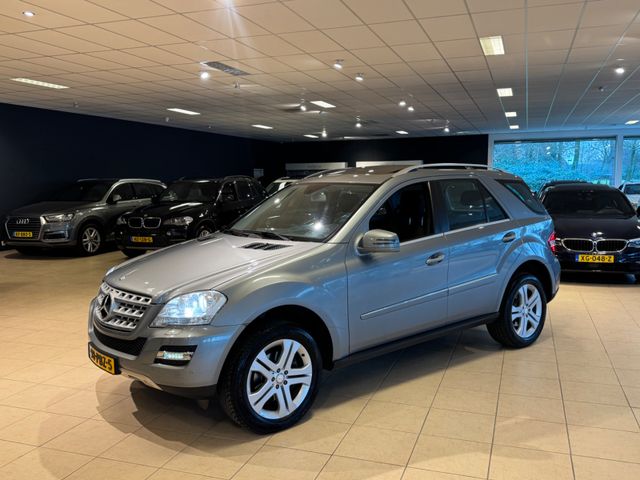 Mercedes-Benz ML350 CDI 4Matic*1-HAND*SCHIEBEDACH*XENON*NAVI*