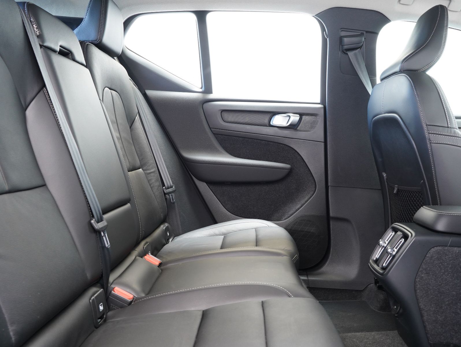 Fahrzeugabbildung Volvo XC40 B4 B Inscription LED/NAVI/ACC/LEDER/360°