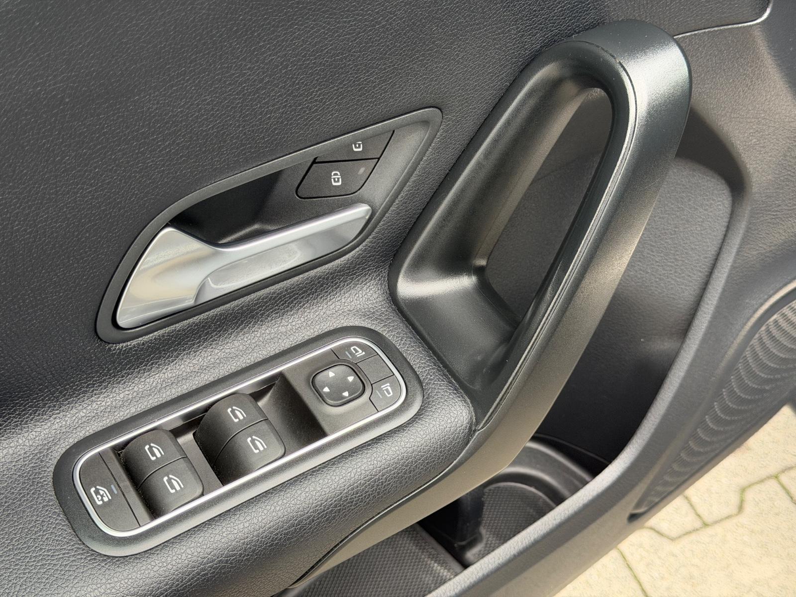 Mercedes-Benz A-Class d 8G-DCT CarPlay Spur DAB MBUX PDC SHZ Alu, миниатюра 25