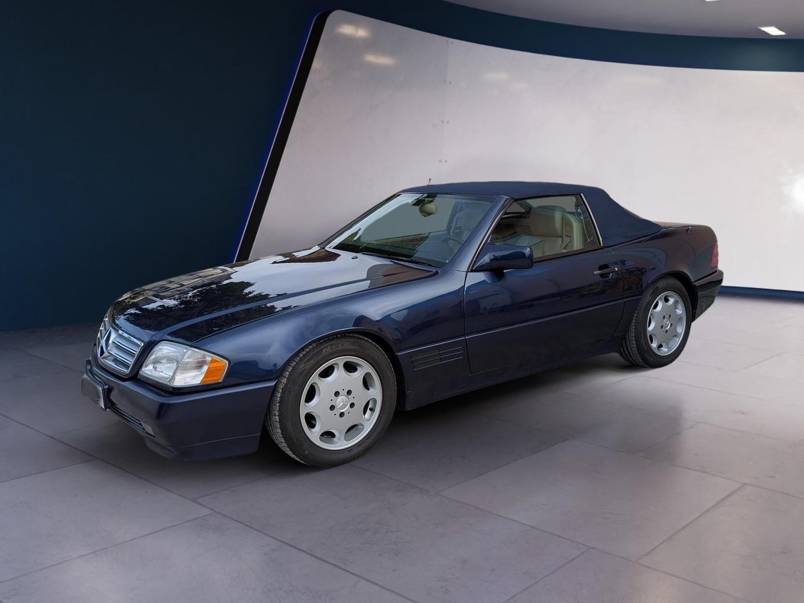 Mercedes-Benz mit Hardtop ,Mercedes Benz gewartet 142 kW (1...
