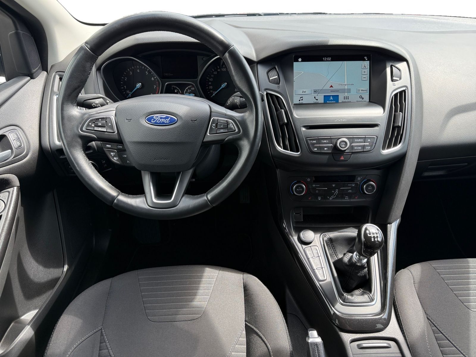 Fahrzeugabbildung Ford Focus 1.0 EcoBoost Titanium NAVI PDC