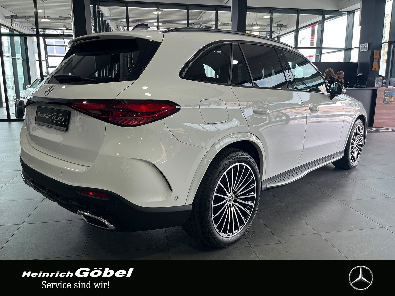 Fahrzeugabbildung Mercedes-Benz GLC 300 d 4M AMG+PANO+AHK+DIGITAL.L+NIGHT+WINTER