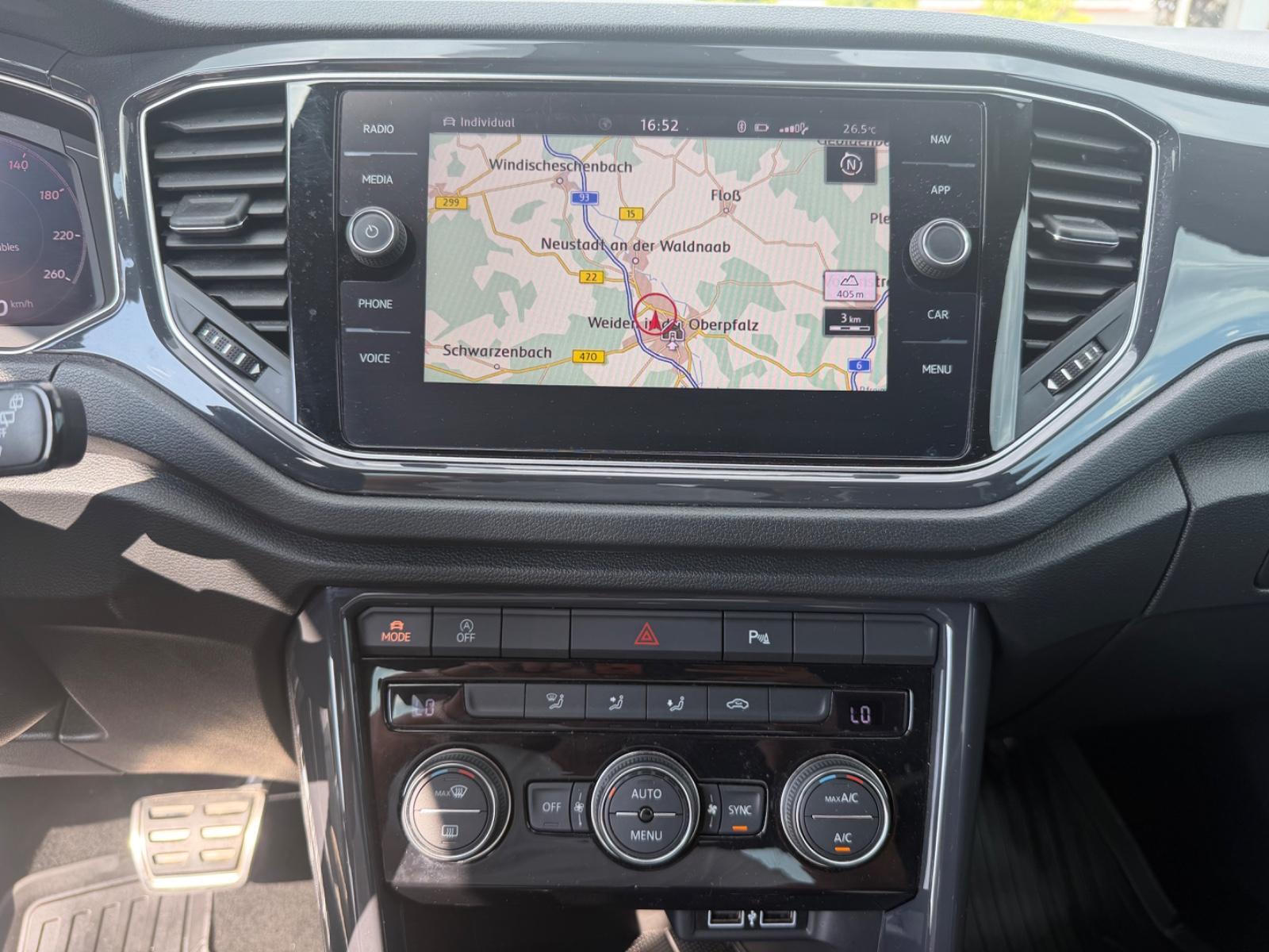 Volkswagen T-Roc R LINE