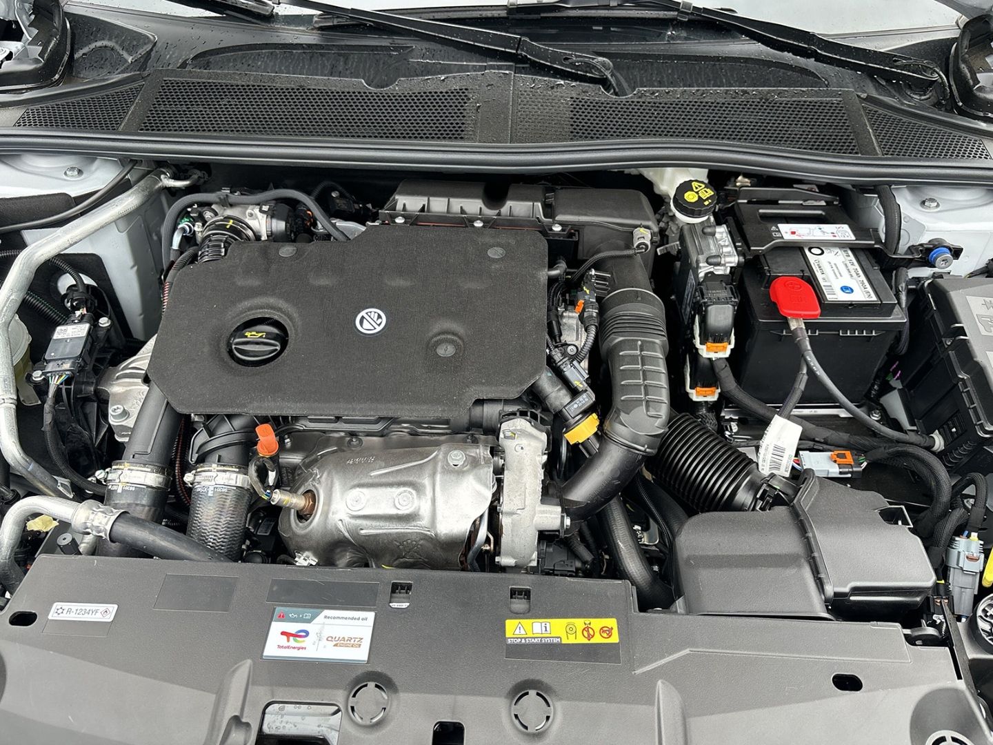 Fahrzeugabbildung Peugeot 308 SW Allure 1.5 BlueHDi 130 EU6e