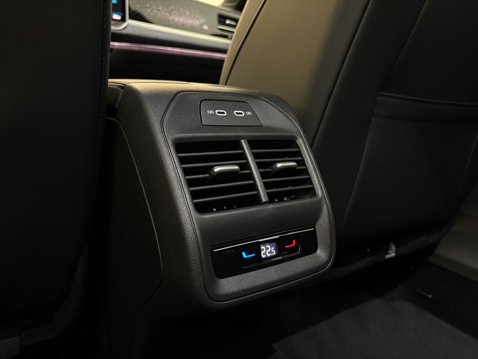 Volkswagen Passat - Bild 12