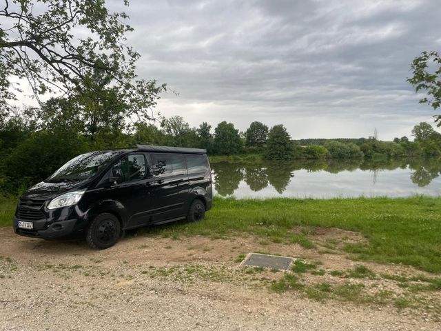 Ford Tourneo Custom Camper 8 Sitzer schwar...