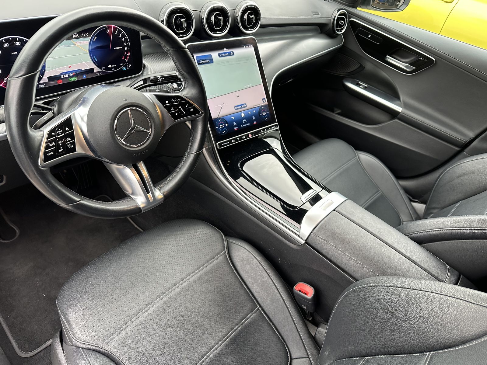 Fahrzeugabbildung Mercedes-Benz C 300e T Avantgarde Night-Paket NAV+LED+ACC+KAM