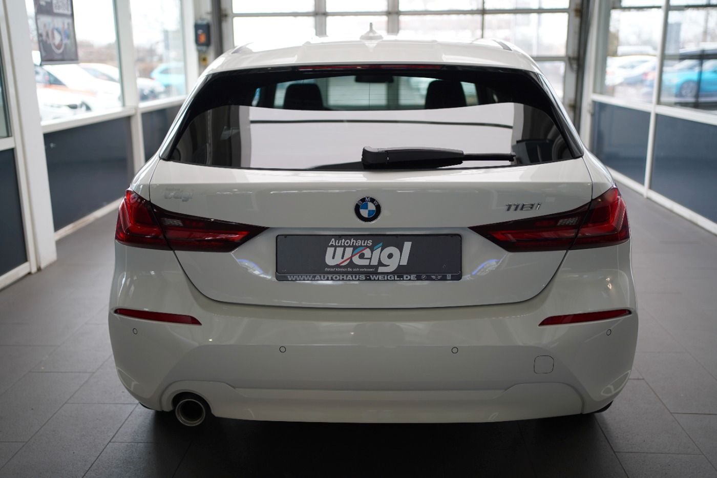 Fahrzeugabbildung BMW 118iA Advantage +LED+Navigation+Einparkhilfe+