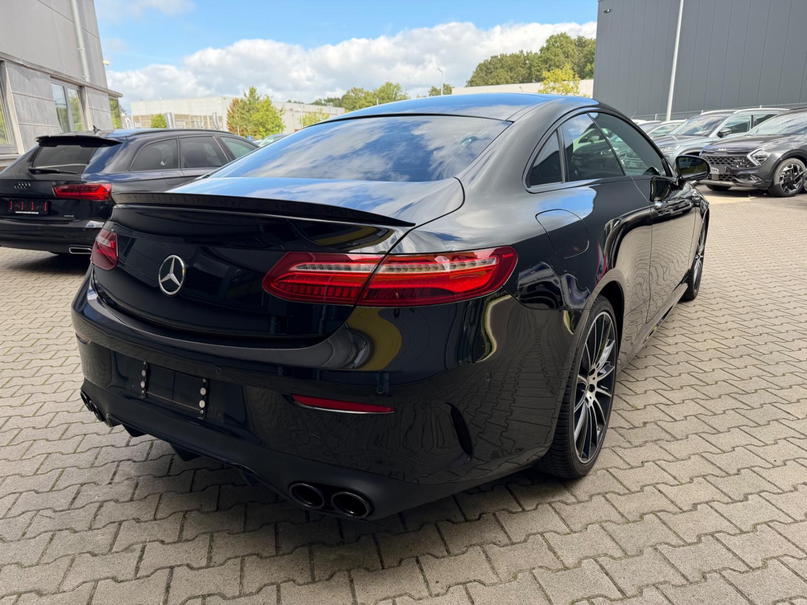 Mercedes-Benz E 300 EDITION 1 /AMG/ PANO/LEDER/NIGHTPACKET