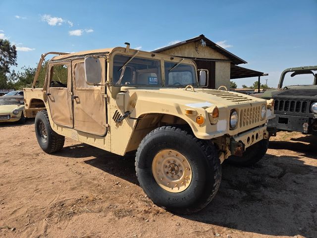Hummer Humvee  1993, 4 door. Running & driving. Best !