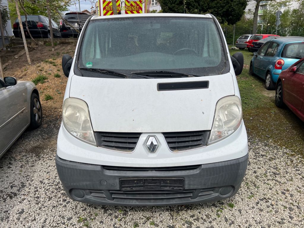 RENAULT Trafic