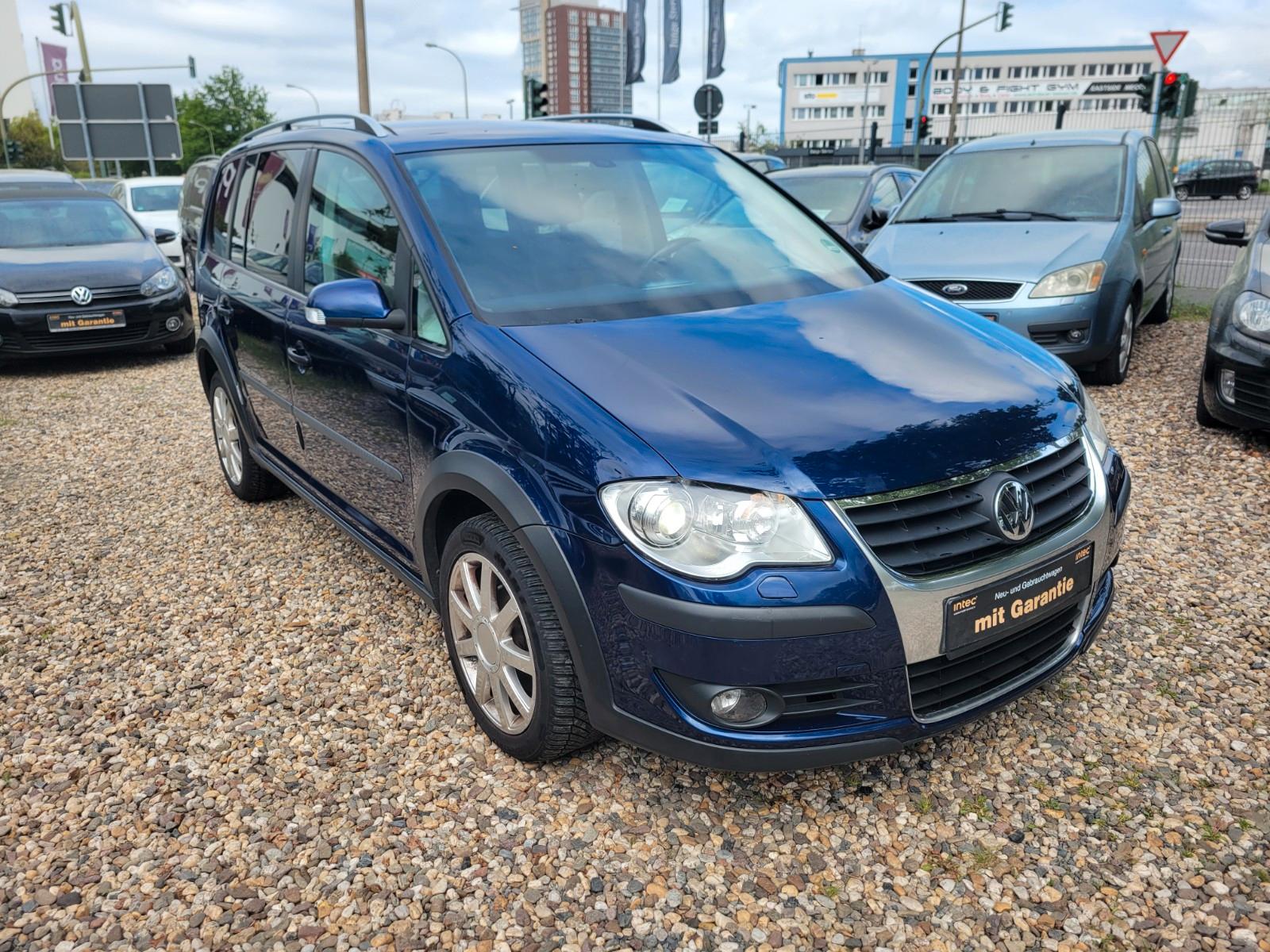 Volkswagen Touran Cross 2.0 TDI 125kW Xenon Navi 7-Sitzer