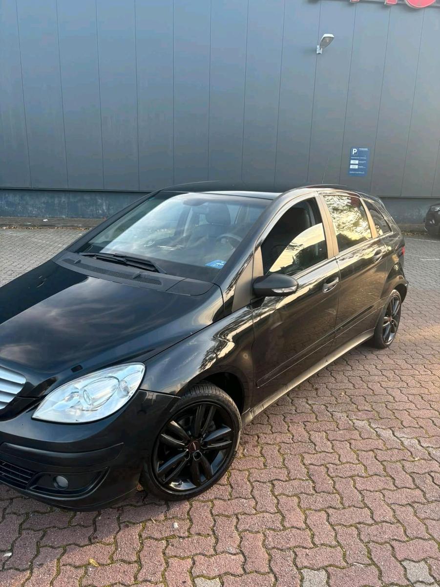 Mercedes-Benz B 170