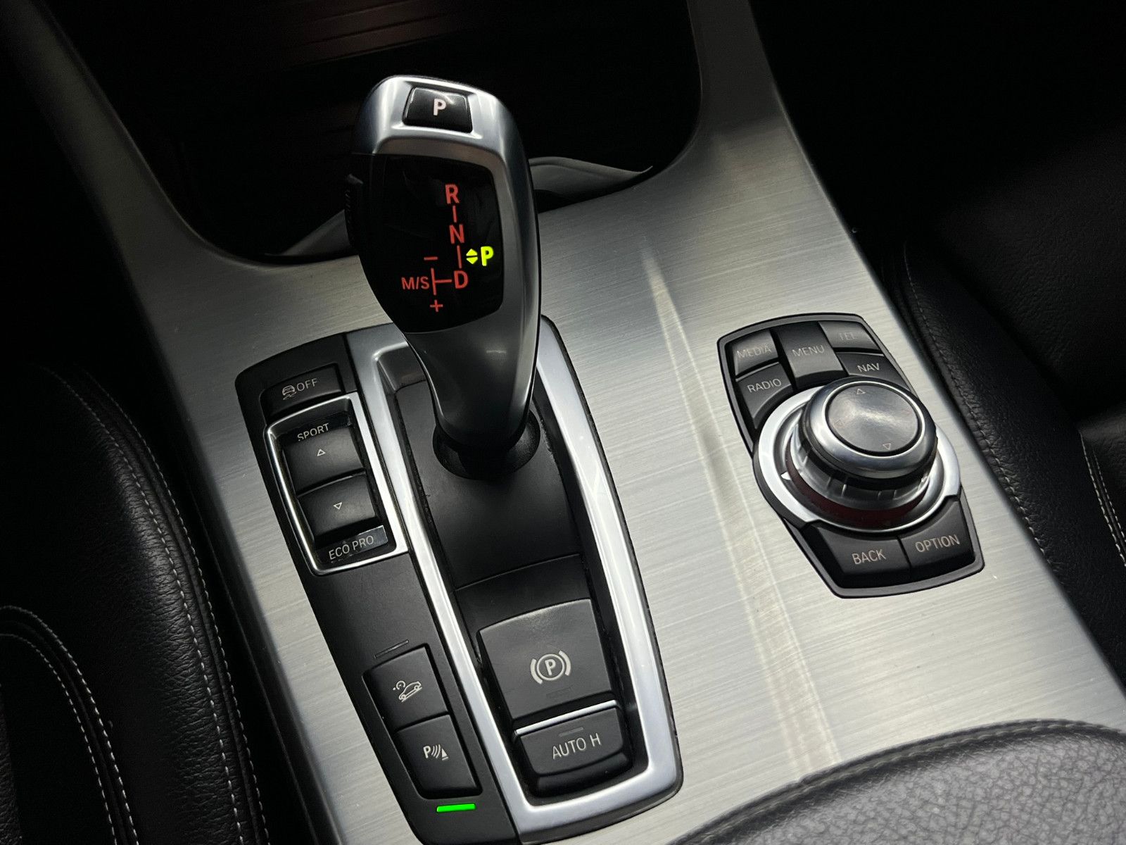 Fahrzeugabbildung BMW X4 xDrive 20 d M SPORT PAKET/LEDER/NAVI/KAMERA