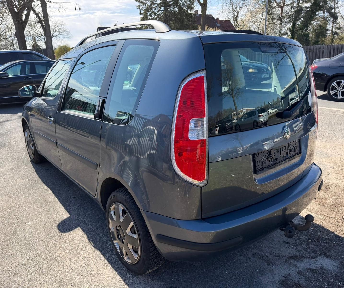 Skoda Roomster 2009 — engine 1.598 cm³, 105 HP (77kW)