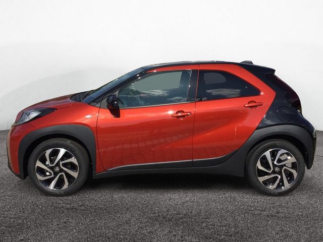 Aygo X 1.0 Teamplayer