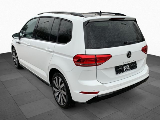 Fahrzeugabbildung Volkswagen Touran 1,5 TSI DSG HIGHLINE R-LINE 7-SITZER IQ D