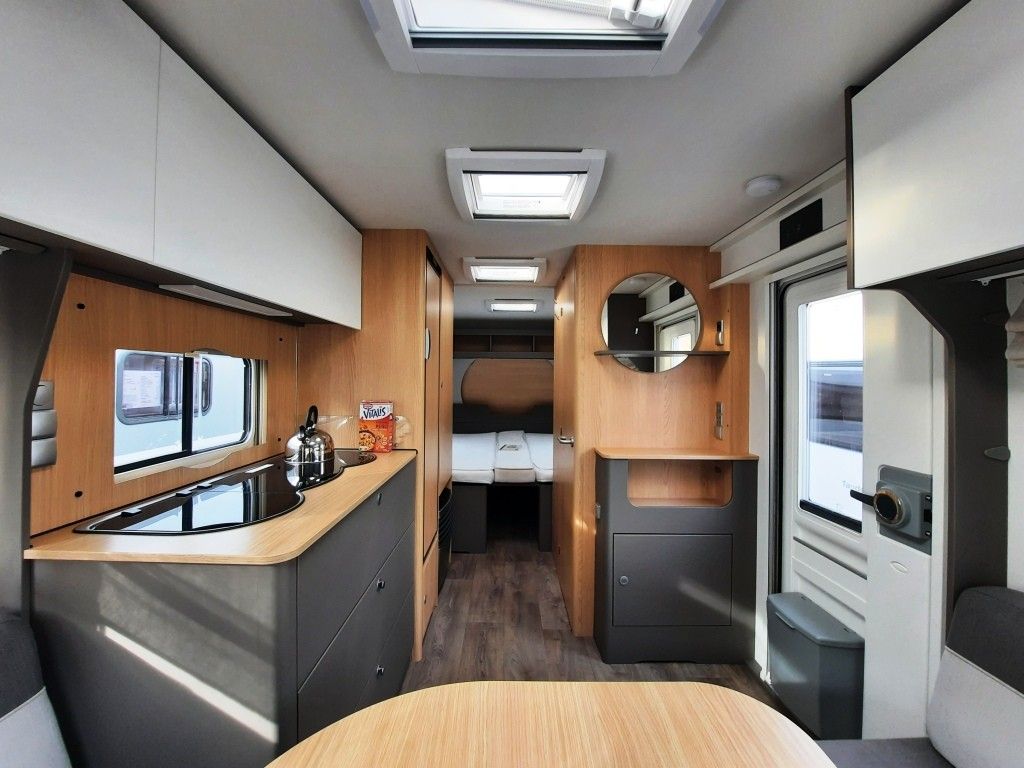 Fahrzeug Übersicht 5 Fahrzeugabbildung LMC Tandero 500 E Sparen Sie 5.590,- €