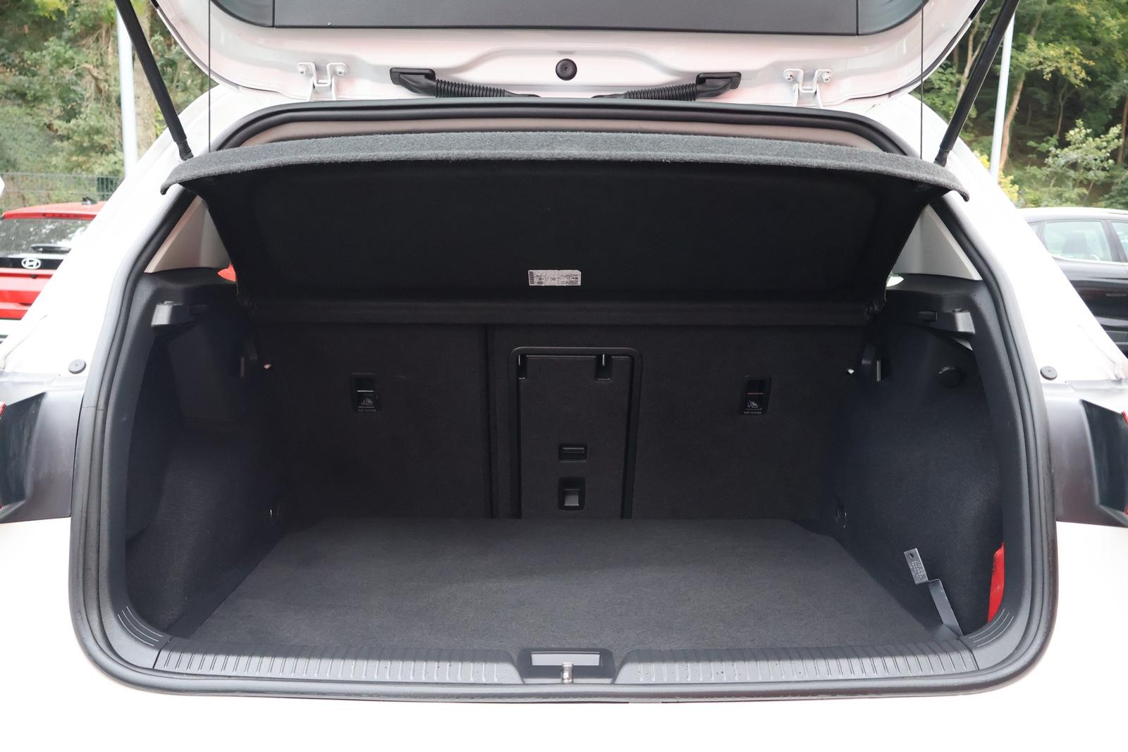 Volkswagen Golf VIII 2.0 TDI LED Navi ACC DAB Tempomat PDC, миниатюра 28