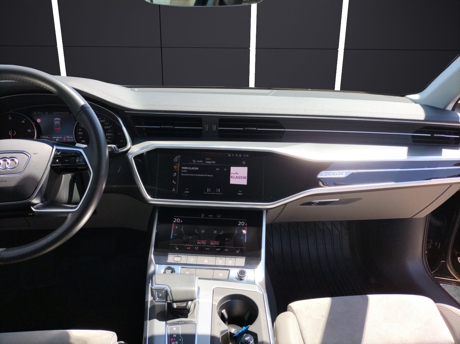 Fahrzeugabbildung Audi A6 Avant 45 TDI design quattro LED Navi ACC