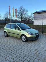 Ford Fiesta 1,3 neu Tuv neu Service neu Allwetter  - Ford Fiesta aus 2005: 1.3