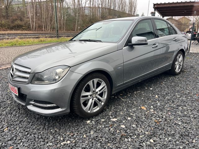 Mercedes-Benz C 180 AVANTGARDE/Navi/Teilleder/Pdc/Tempomat