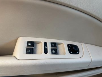 Skoda Superb Combi Elegance *1. Hand*Xenon*Klima*Navi*