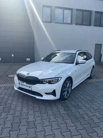 BMW 318d Touring Sport Line mit Garantie &amp; Service 