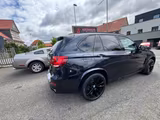 BMW X5 xDrive 40d M-paket pano LED kamera Nav 7-SITZ - BMW X5: 4.4
