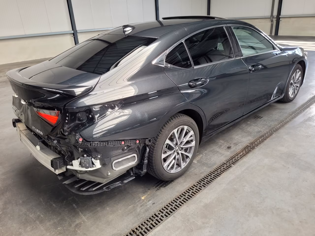 Lexus ES 300h Hybrid 160-KW Automatik Luxury