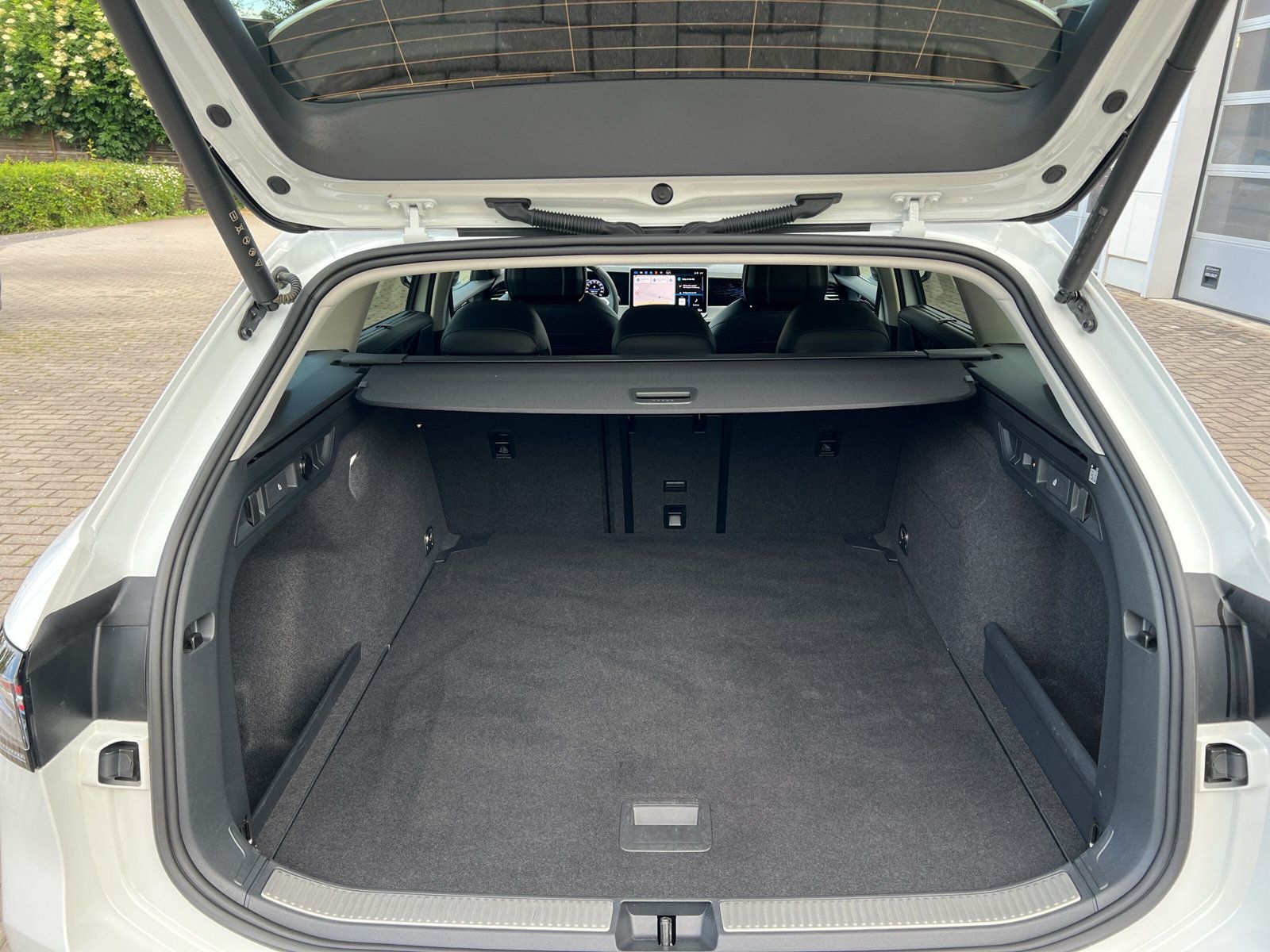 Volkswagen Passat Variant - Bild 9