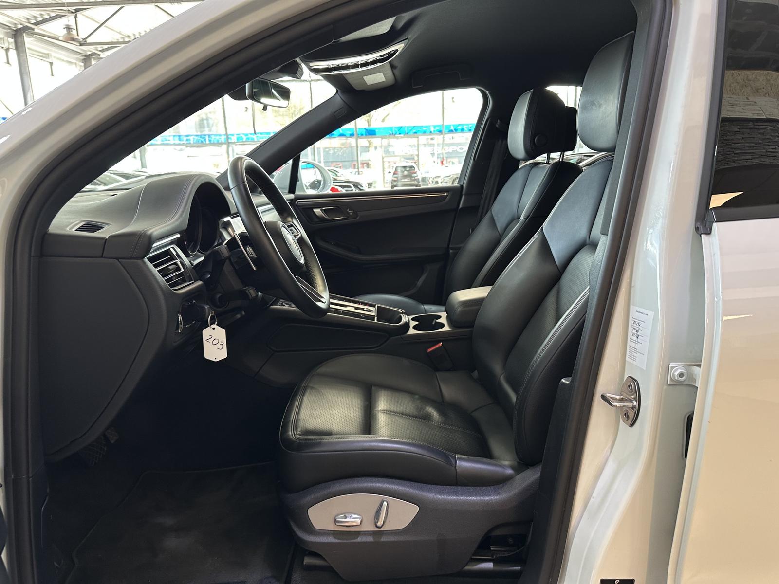 Porsche Macan 2.0 Turbo*PDK*Allrad*LED-PDLS*PCM*Navi