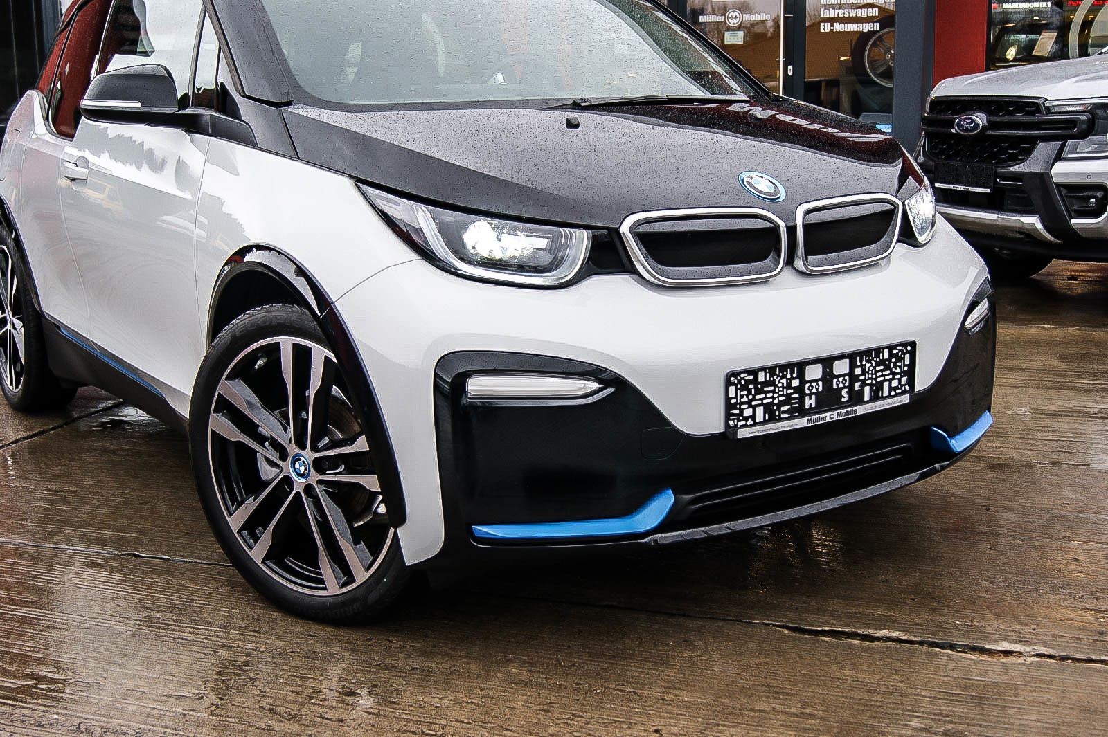 Fahrzeugabbildung BMW i3 s 120Ah SPORTPAKET NAVIGATION BUSINESS 1.HAND