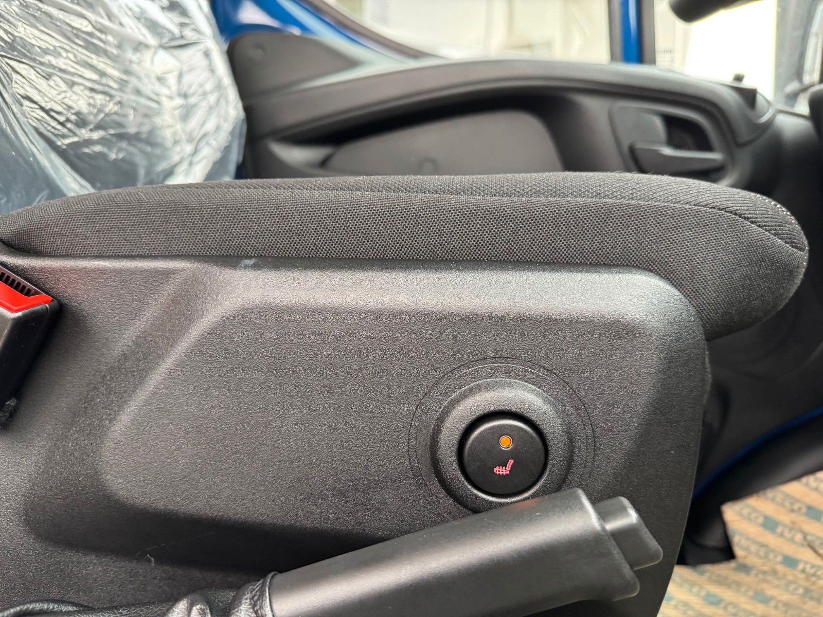 Fahrzeugabbildung Iveco Daily 50C18HA8 3.0L *CrewVan*AHK*Automatik*