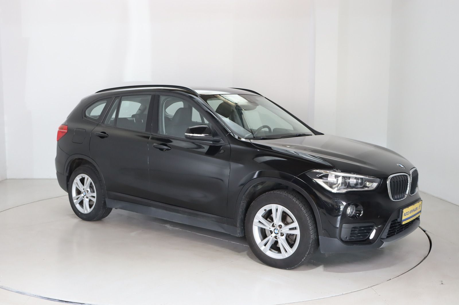 Fahrzeugabbildung BMW X1 xDrive18d * LED * Navi * RFK