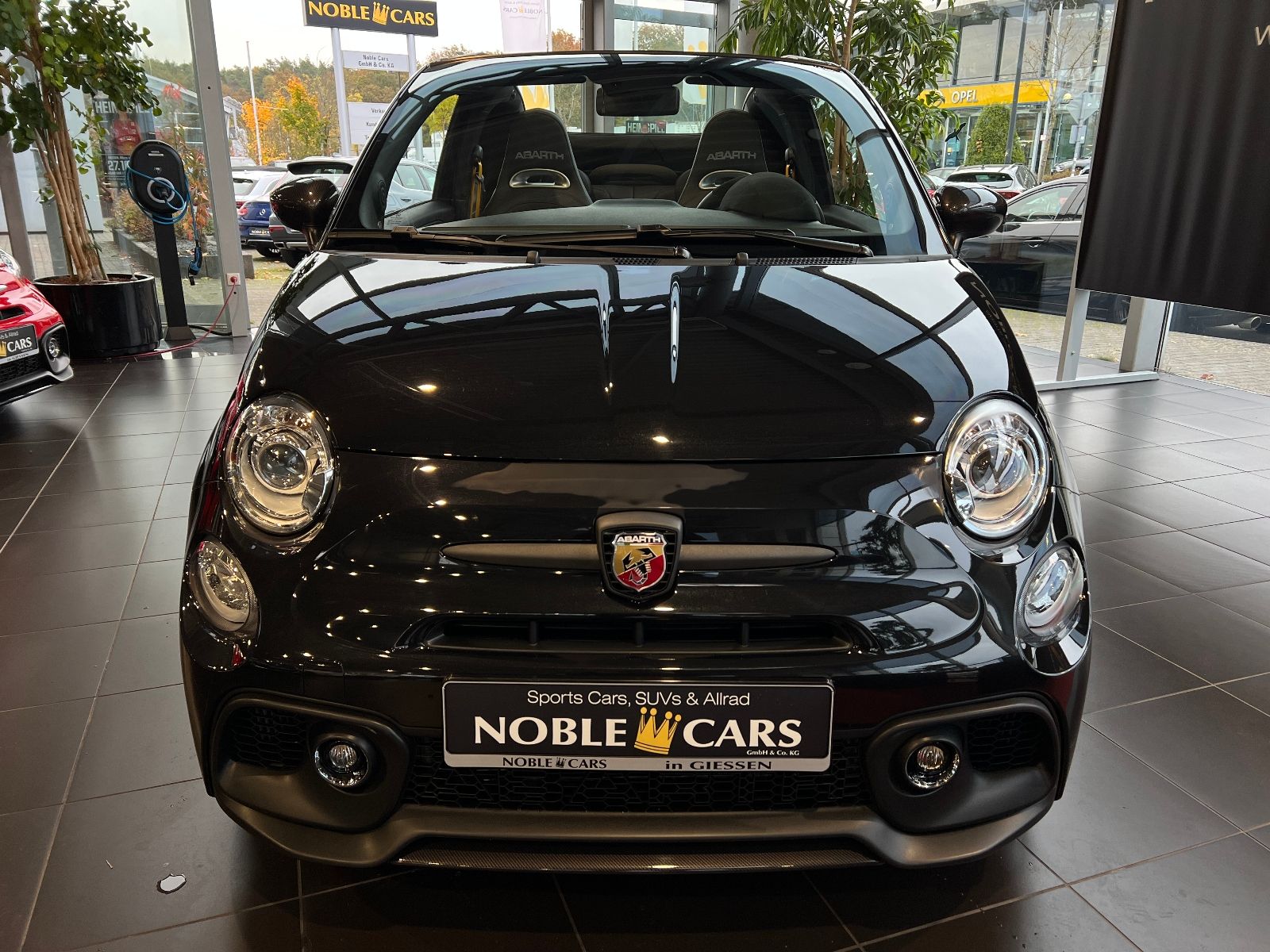 Fahrzeugabbildung Abarth 695C XENON NAVI ALU