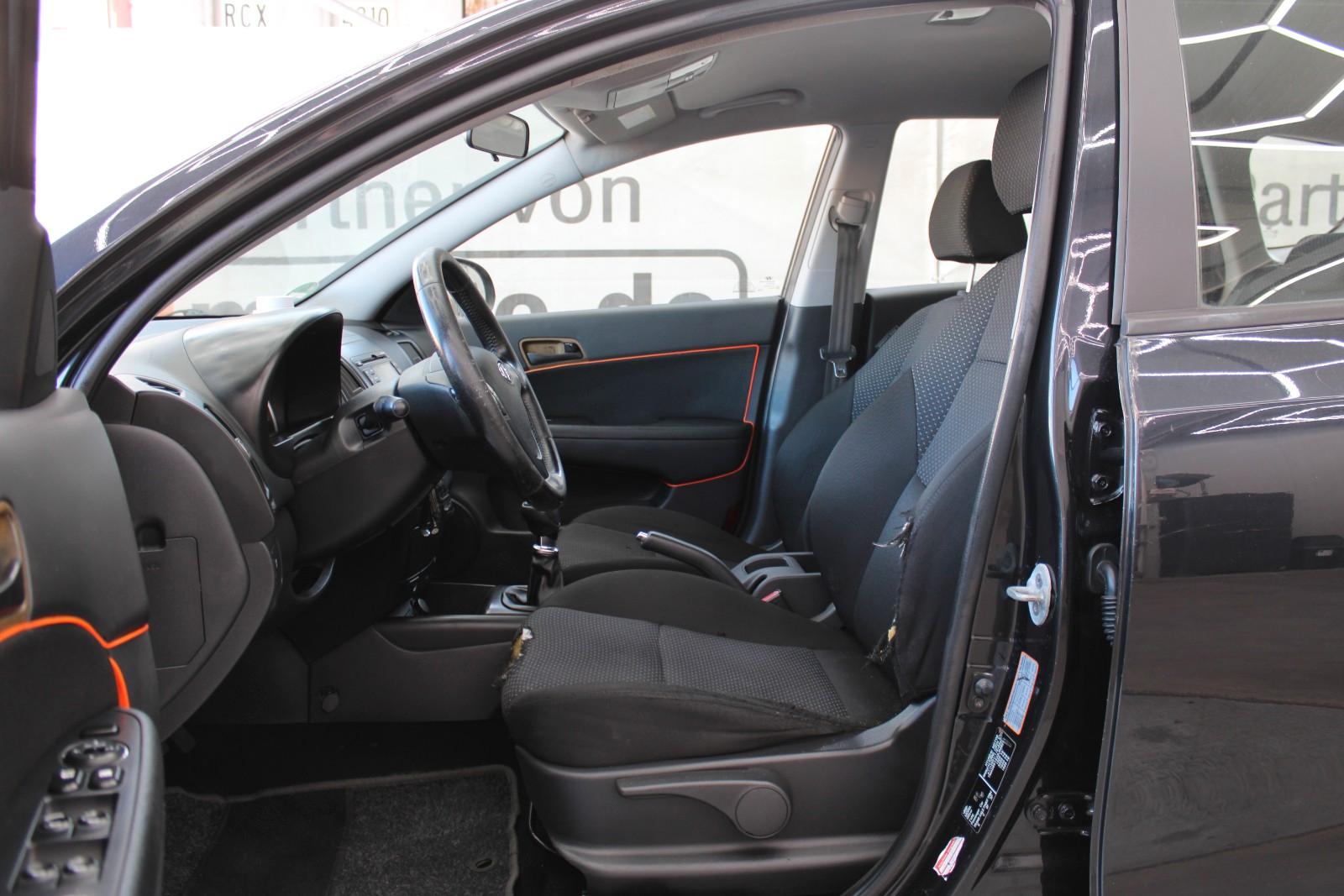 Hyundai i30 2011 — двигун 1.582 cm³, 90 HP (66kW)
