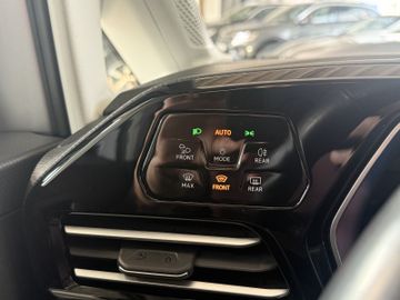 Volkswagen Caddy Maxi 2.0TDI DSG STYLE LED NAV ACC FLÜGEL