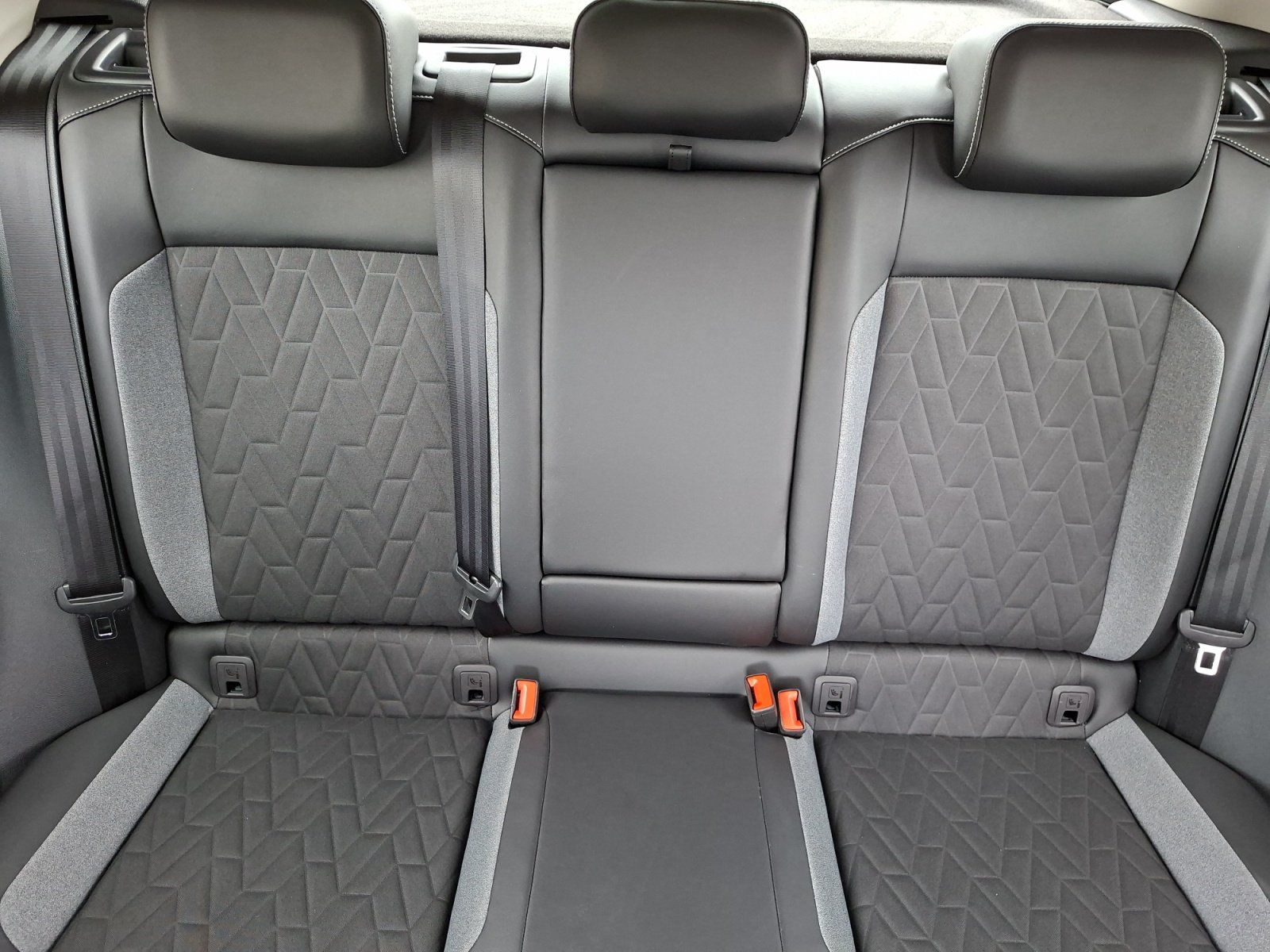 Volkswagen T-Roc - Bild 8